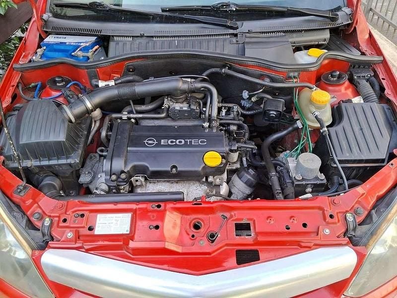 Usata Opel Tigra Edition 90 CV (66 kW) 2000 Coupé