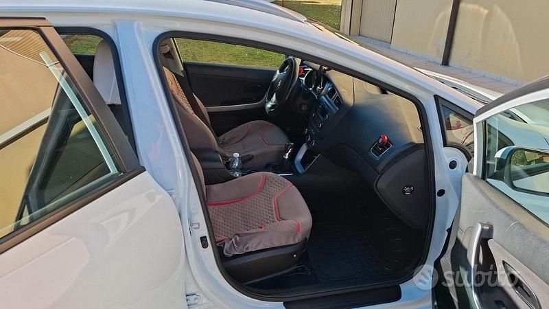 Usata Kia Ceed 2013 Bianco Utilitaria