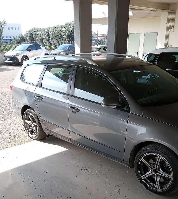 Usata VW Passat Comfortline 105 CV (77 kW) 2008 Grigio Station wagon