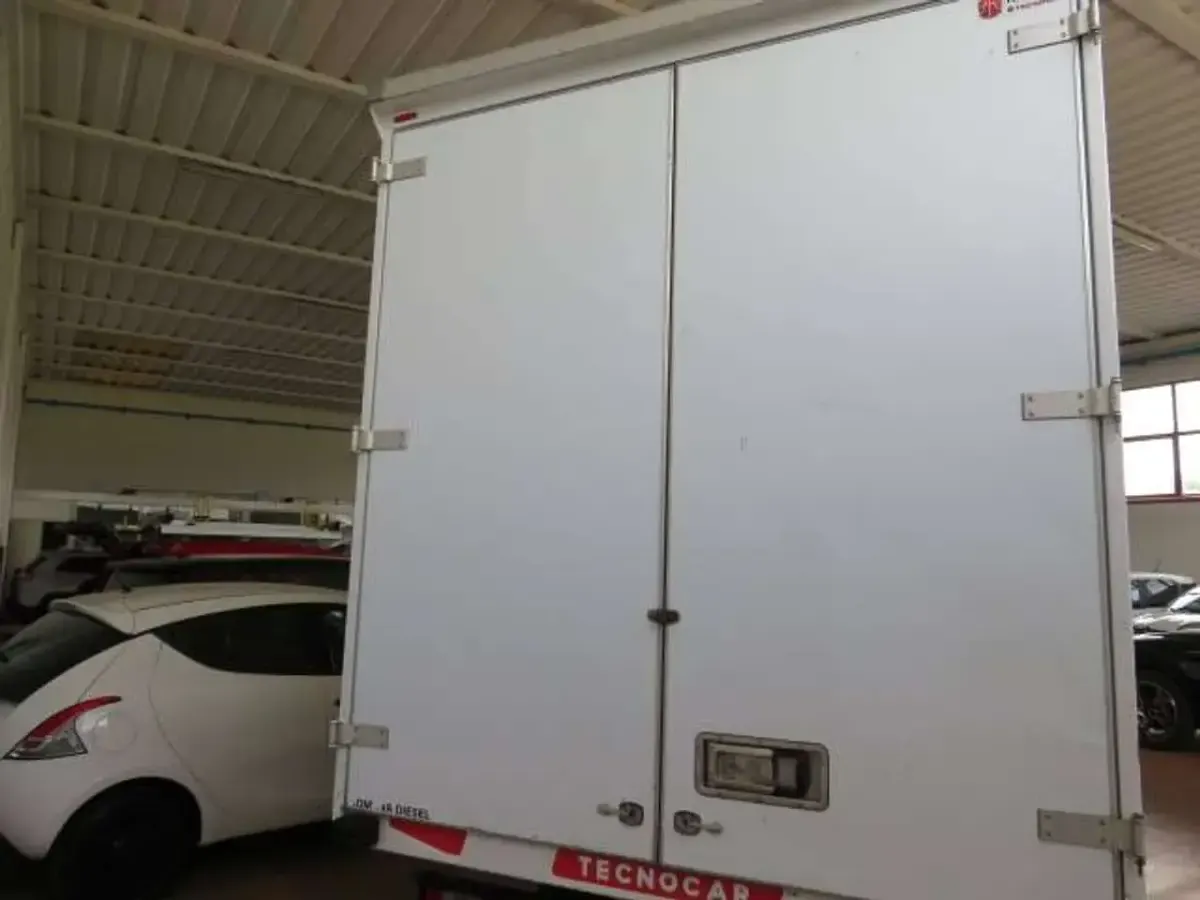 Usata Iveco Daily 136 CV (100 kW) 2022 Bianco Furgone