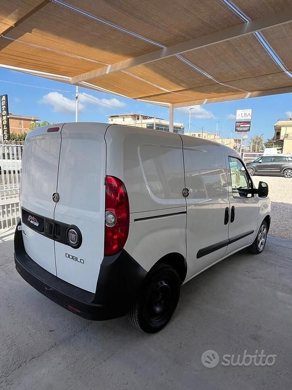 Usata Fiat Doblò 89 CV (65 kW) 2013 Bianco Monovolume