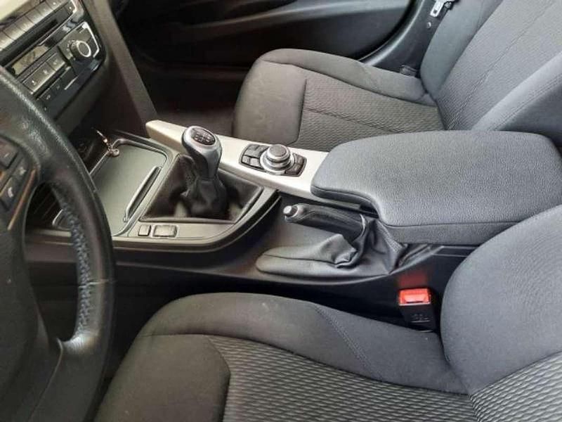 Usata BMW 318 Advantage 150 CV (110 kW) 2016 Blu/azzurro Station wagon