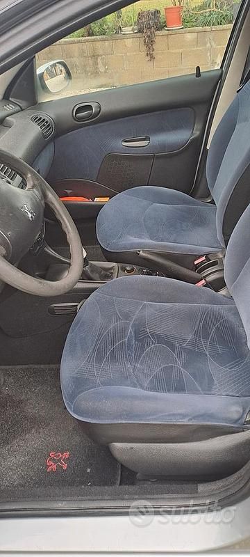 Usata Peugeot 206 68 CV (50 kW) 2003 Grigio Berlina