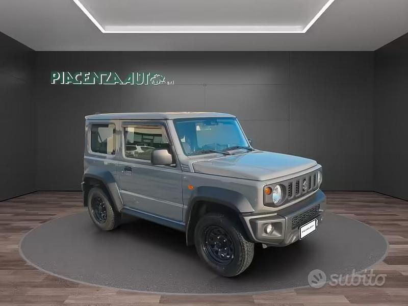 Usata Suzuki Jimny 102 CV (75 kW) 2019 Grigio SUV