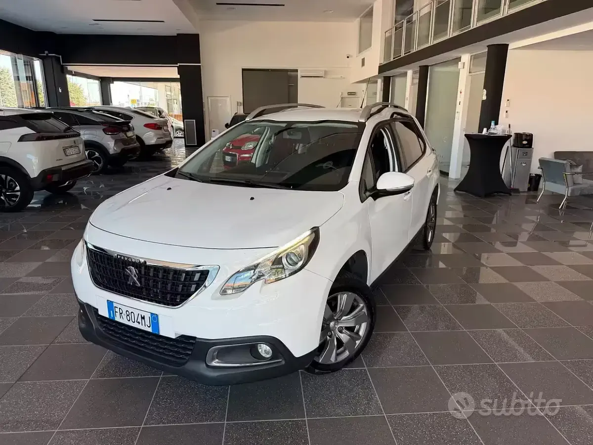 Usata Peugeot 2008 Active 75 CV (55 kW) 2018 Bianco SUV