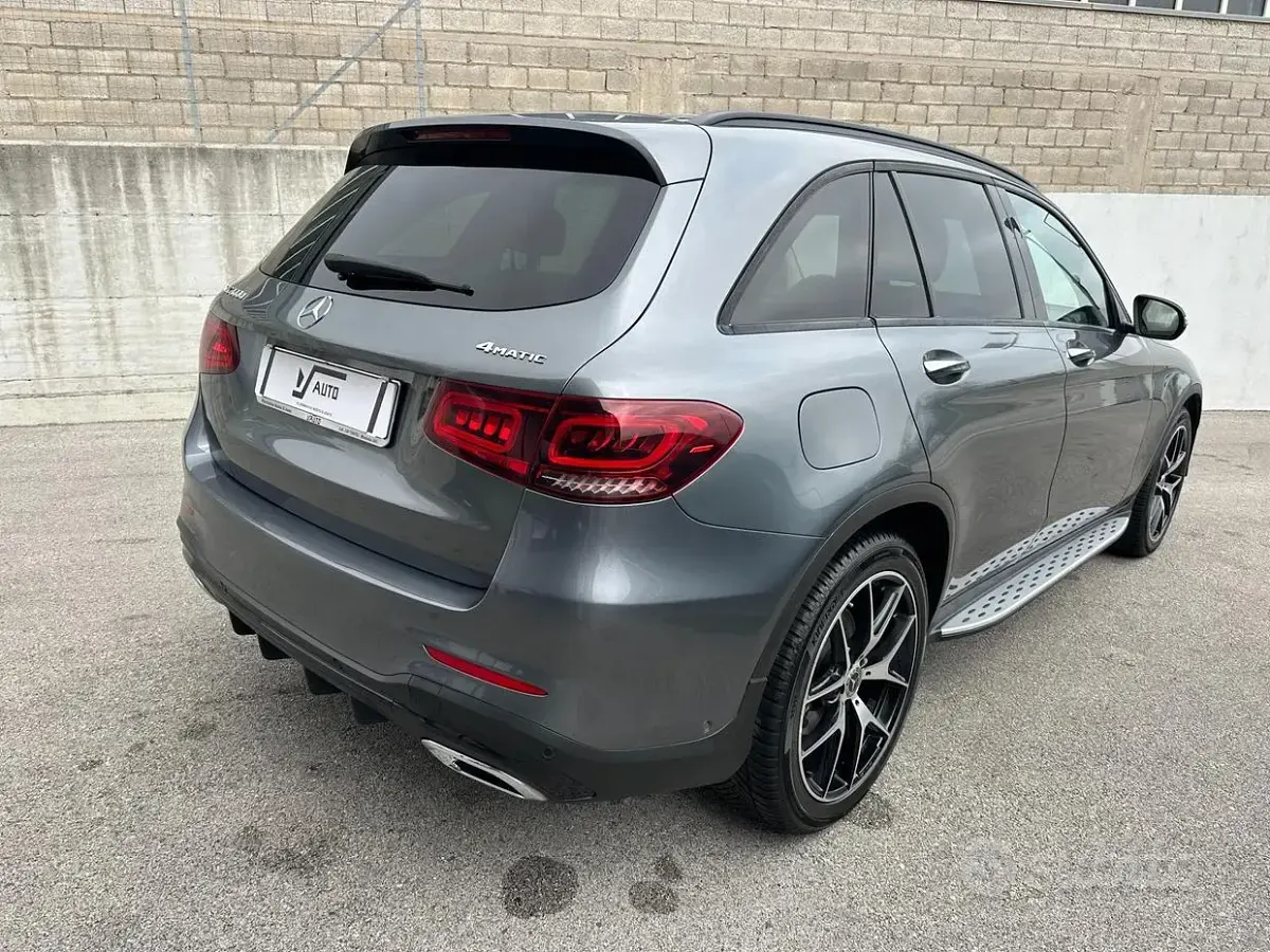 Usata Mercedes GLC300 Premium 245 CV (180 kW) 2022 SUV