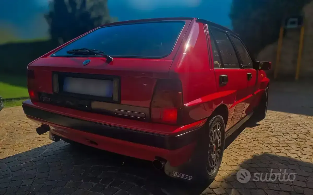 Usata Lancia Delta 200 CV (147 kW) 1989 Rosso Utilitaria