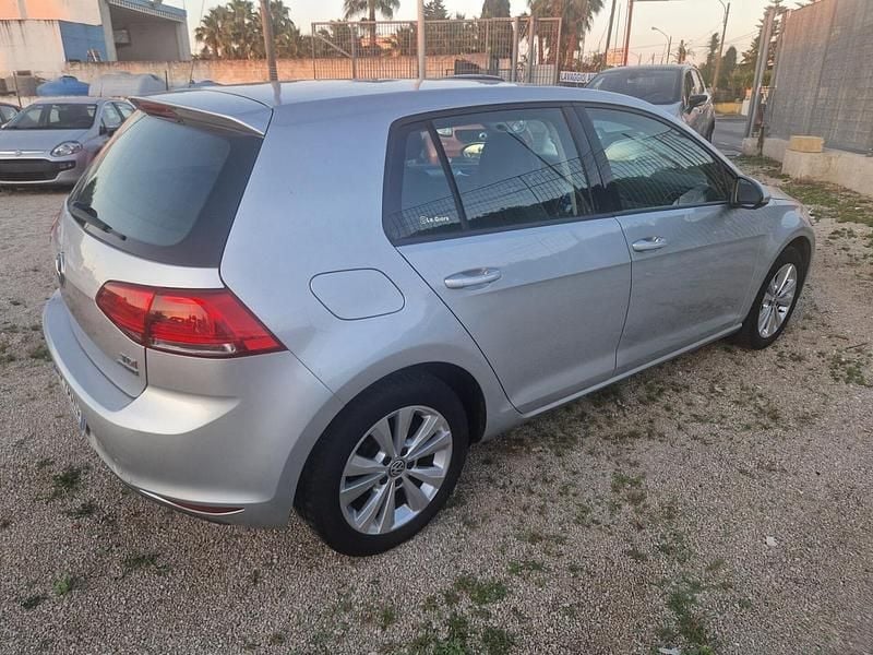 Usata VW Golf VII 104 CV (76 kW) 2014 Grigio Berlina