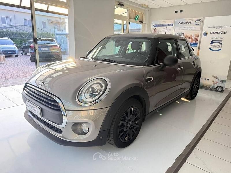 Usata Mini One Clubman 75 CV (55 kW) 2018 Gray Station wagon