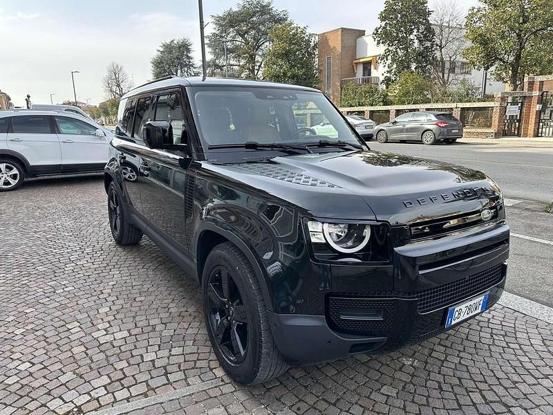 Usata Land Rover Defender 241 CV (177 kW) 2020 Nero perla SUV