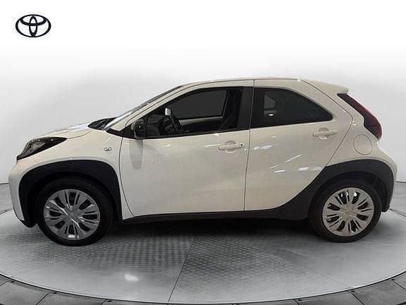 Usata Toyota Aygo X Active 72 CV (52 kW) 2025 Bianco SUV
