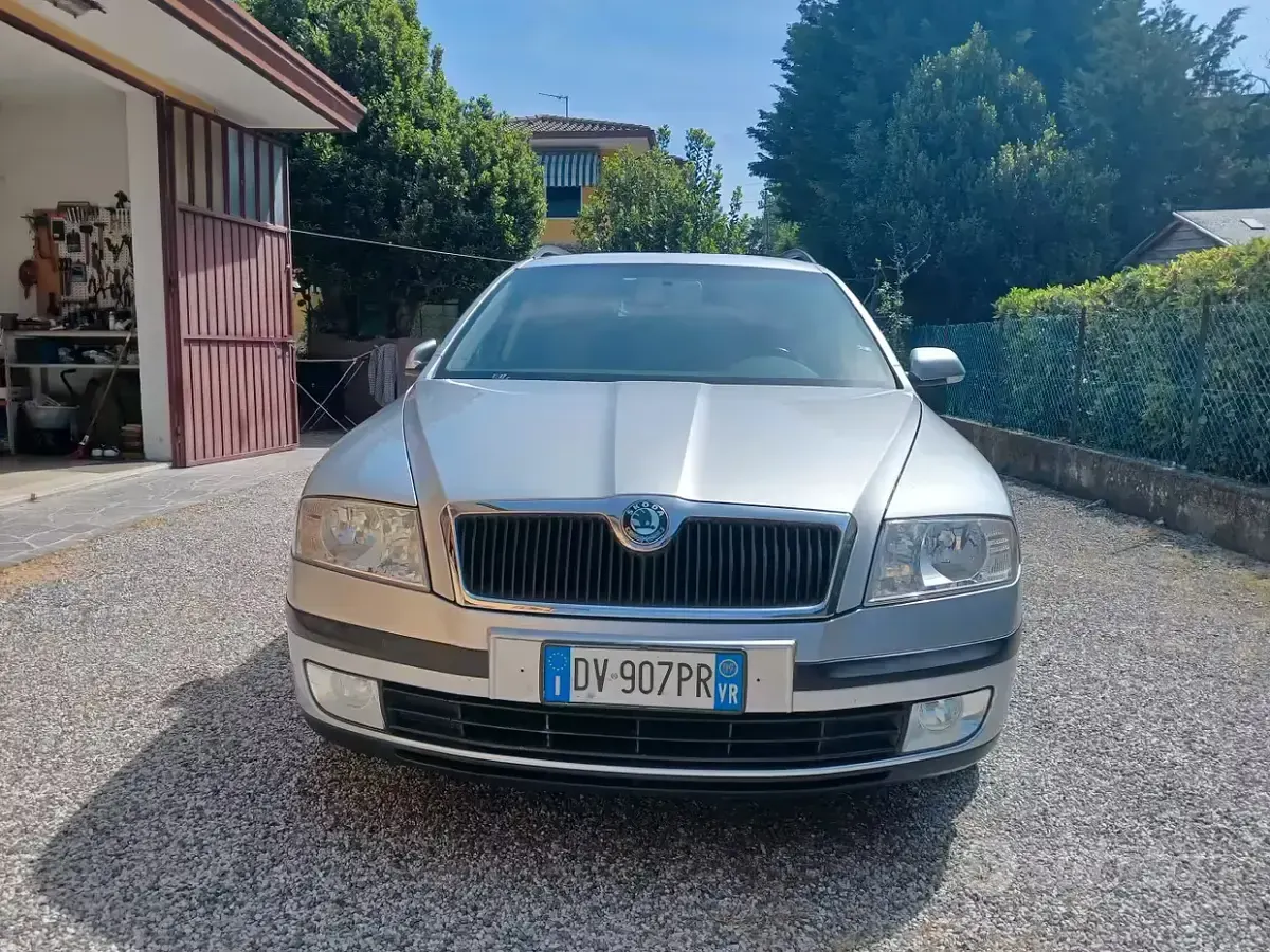 Usata Skoda Octavia 105 CV (77 kW) 2009 Grigio Station wagon