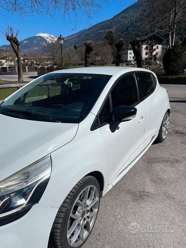 Usata Renault Clio R.S. R.S. 200 CV (147 kW) 2014 Utilitaria