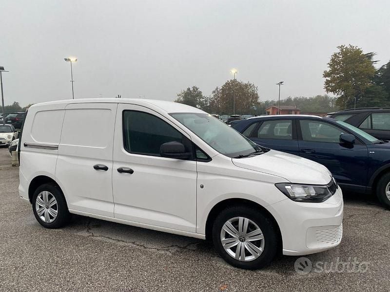 Usata VW Caddy Life 102 CV (75 kW) 2022 Bianco Monovolume