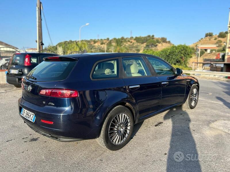 Usato 2008 Alfa Romeo 159 1.9 Diesel 150 CV (1.800 €)