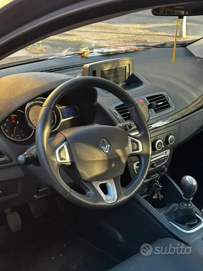Usata Renault Mégane GrandTour 130 CV (95 kW) 2011 Grigio Station wagon