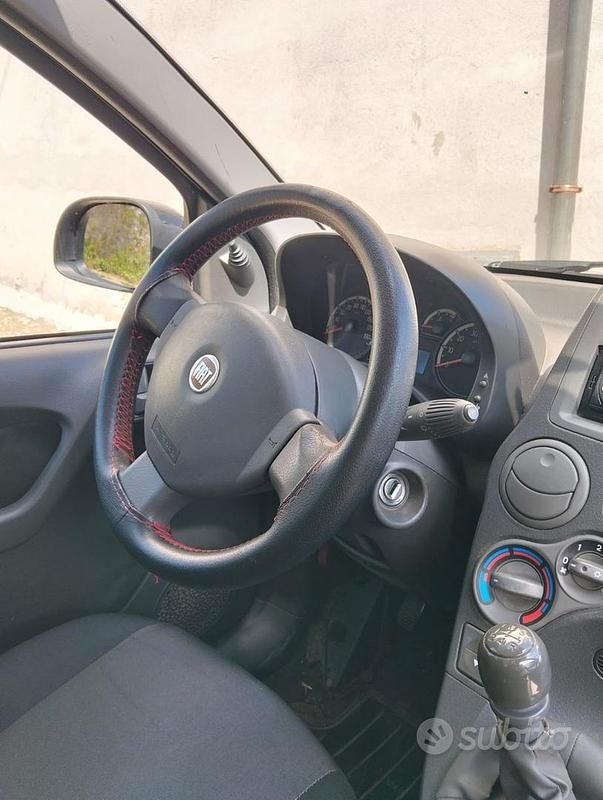 Usata Fiat Panda 60 CV (44 kW) 2011 Utilitaria