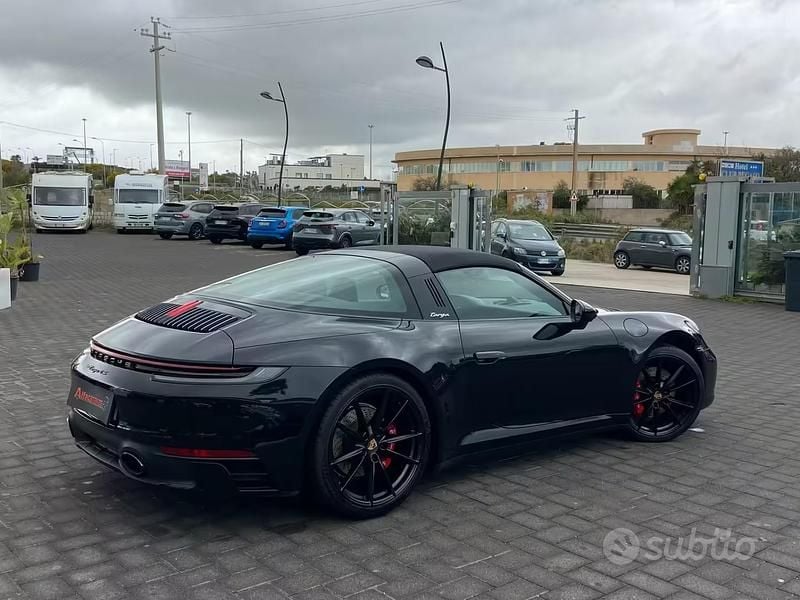 Usata Porsche 992 450 CV (330 kW) 2022 Nero Cabrio