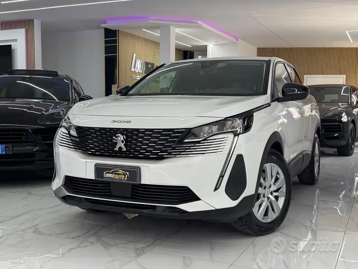 Usata Peugeot 3008 Allure 131 CV (96 kW) 2022 Bianco SUV