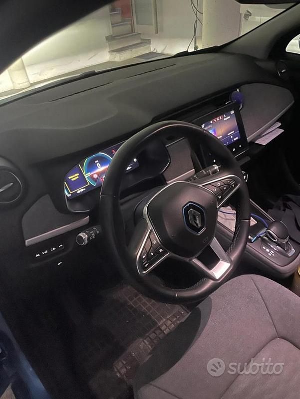 Usata Renault Zoe Zen 100 kW (136 CV) 2020 Blu/azzurro Utilitaria