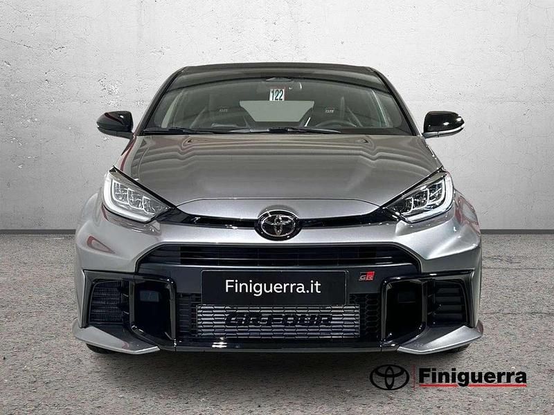 Nuova Toyota Yaris 280 CV (205 kW) 2026 Grigio Utilitaria