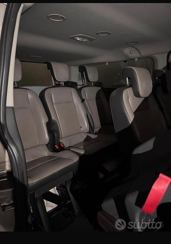 Usata Ford Tourneo 170 CV (125 kW) 2016 Grigio Monovolume