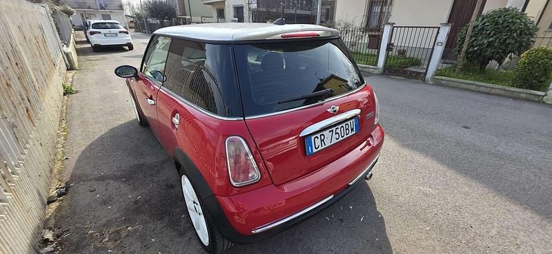 Usata Mini Cooper 116 CV (85 kW) 2004 Rosso Utilitaria