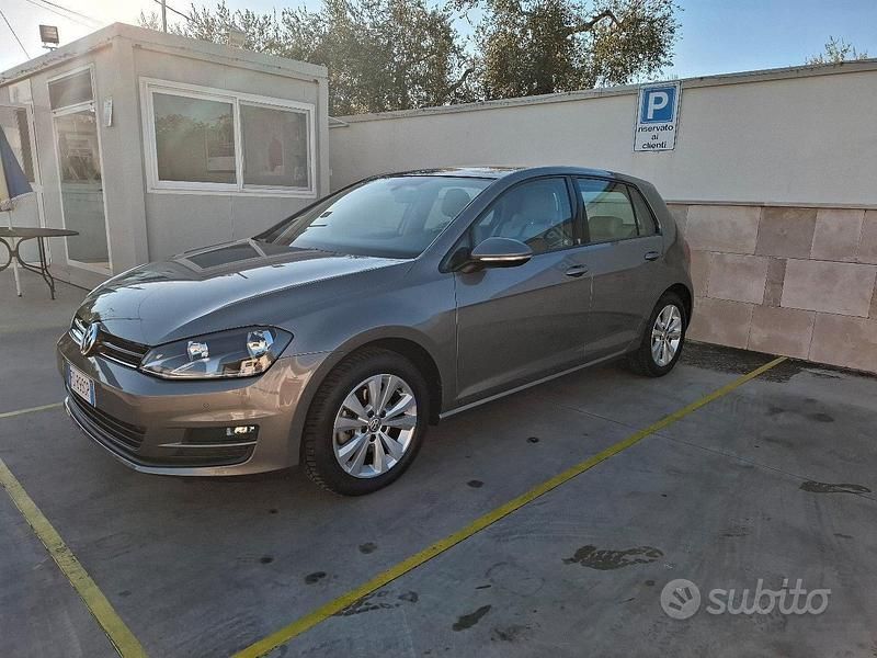 Usata VW Golf VII 105 CV (77 kW) 2016 Marrone Berlina