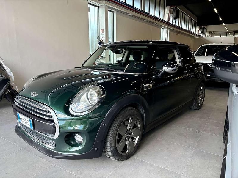 Usata Mini Cooper D 116 CV (85 kW) 2015 Verde Utilitaria