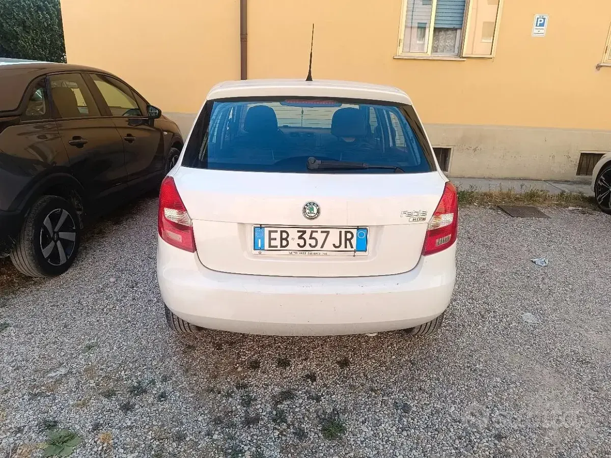 Usata Skoda Fabia 69 CV (50 kW) 2010 Bianco Berlina