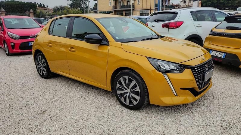Usata Peugeot 208 Active 75 CV (55 kW) 2023 Giallo Utilitaria