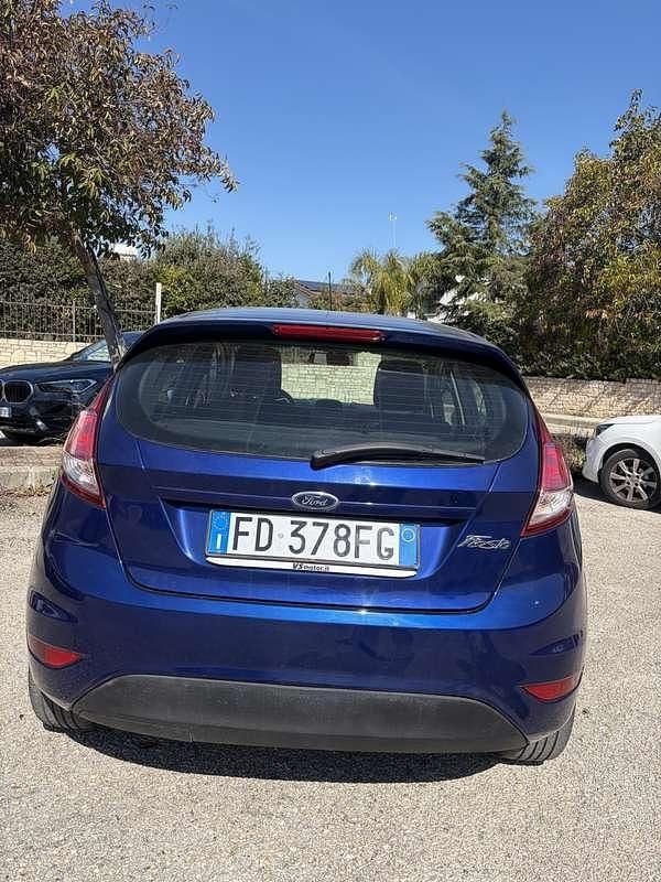 Gebraucht Ford Fiesta 75 PS (55 kW) 2016 Blau Limousine