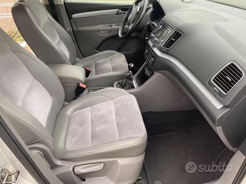Usata VW Sharan 140 CV (102 kW) 2011 Grigio Monovolume