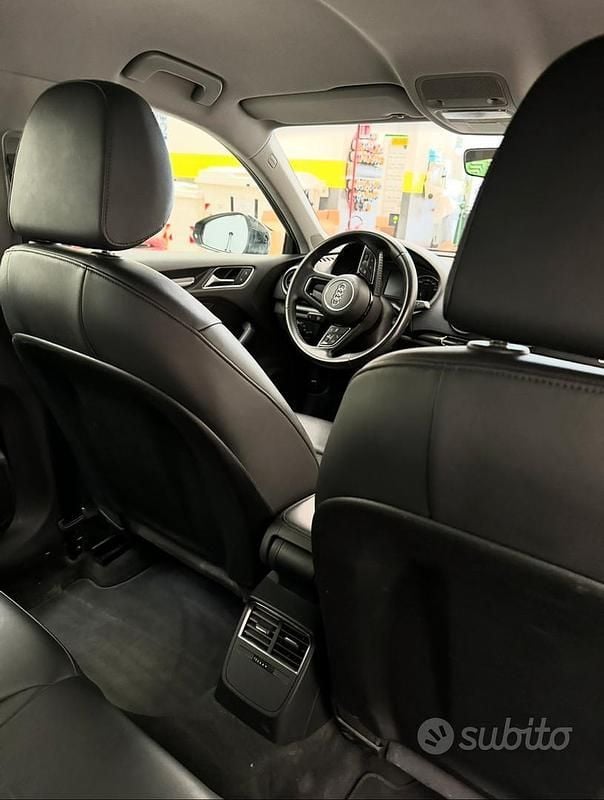 Usata Audi A3 Design 116 CV (85 kW) 2019 Nero Berlina