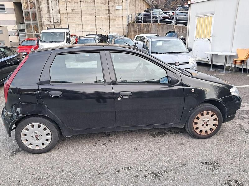 Usata Fiat Punto 2010 Nero Utilitaria