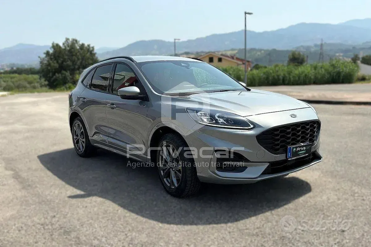 Usata Ford Kuga ST-Line X 152 CV (111 kW) 2023 Grigio SUV