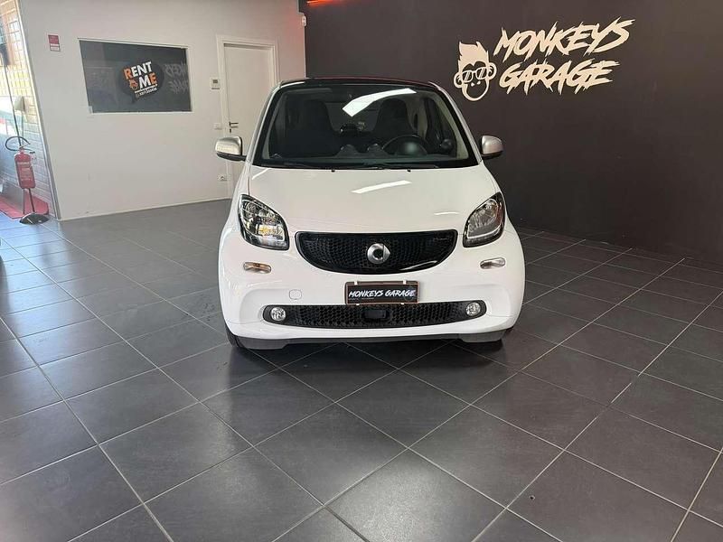 Bianco Usata 2017 Smart ForTwo Coupé Prime Due volumi | 12.900 € (Buon prezzo) - Immagine 1/4
