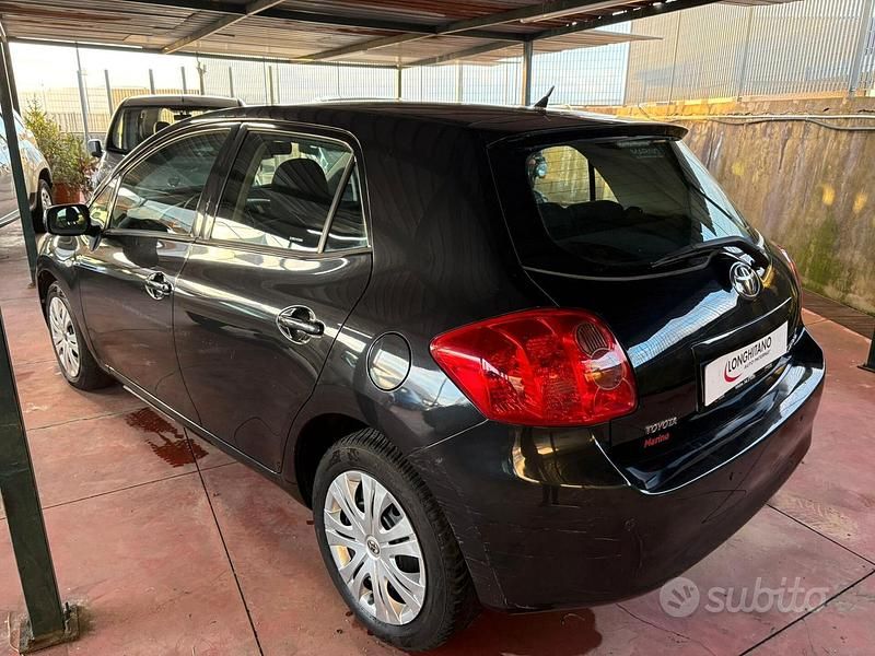Usata Toyota Auris 89 CV (65 kW) 2007 Nero Utilitaria