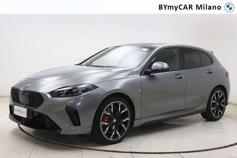 Skyscraper grey metallic Usata 2025 BMW 118 M Sport Due volumi | 33.000 € (Buon prezzo) - Immagine 1/3
