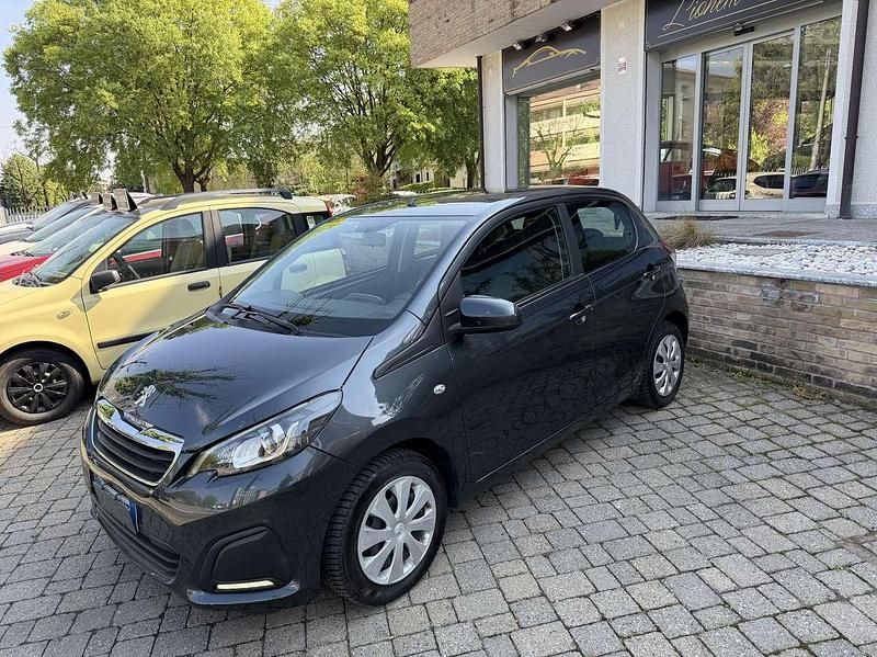 Usata Peugeot 108 Active 69 CV (50 kW) 2015 Grigio Utilitaria