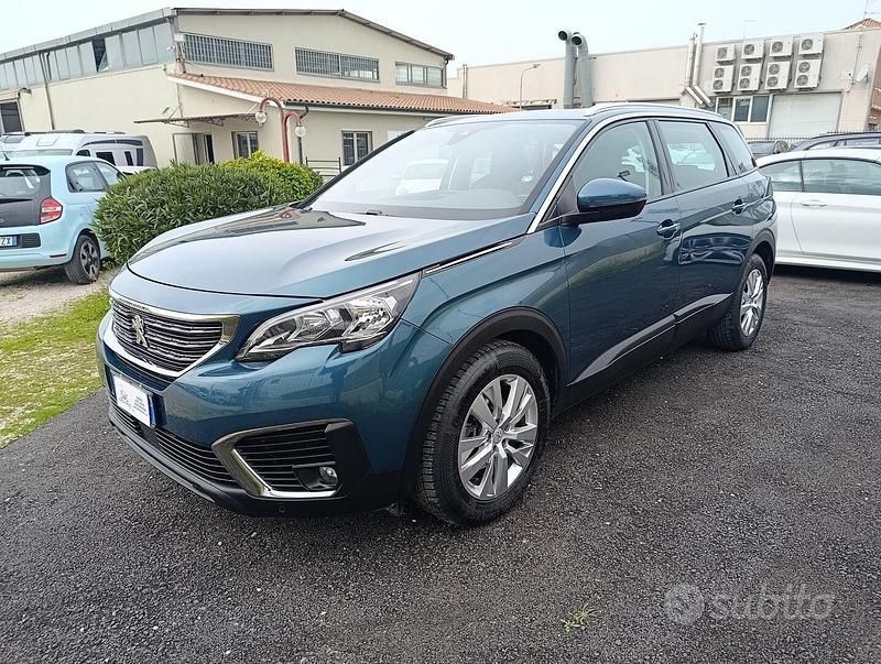 Usata Peugeot 5008 Business-Line 130 CV (95 kW) 2019 Blu SUV