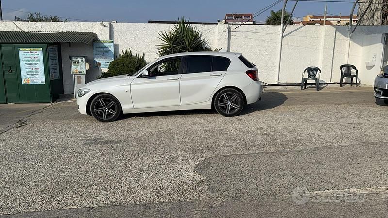 Usata BMW 118 150 CV (110 kW) 2015 Bianco Utilitaria