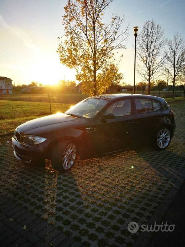Usata BMW 120 177 CV (130 kW) 2007 Nero Utilitaria