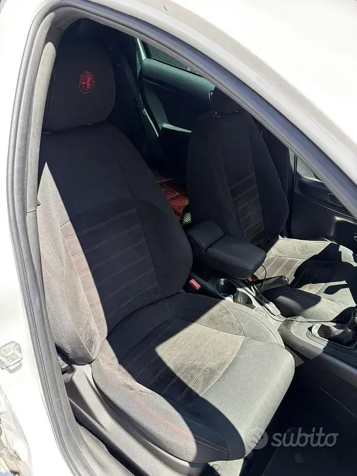 Usata Alfa Romeo Giulietta 120 CV (88 kW) 2020 Bianco Utilitaria
