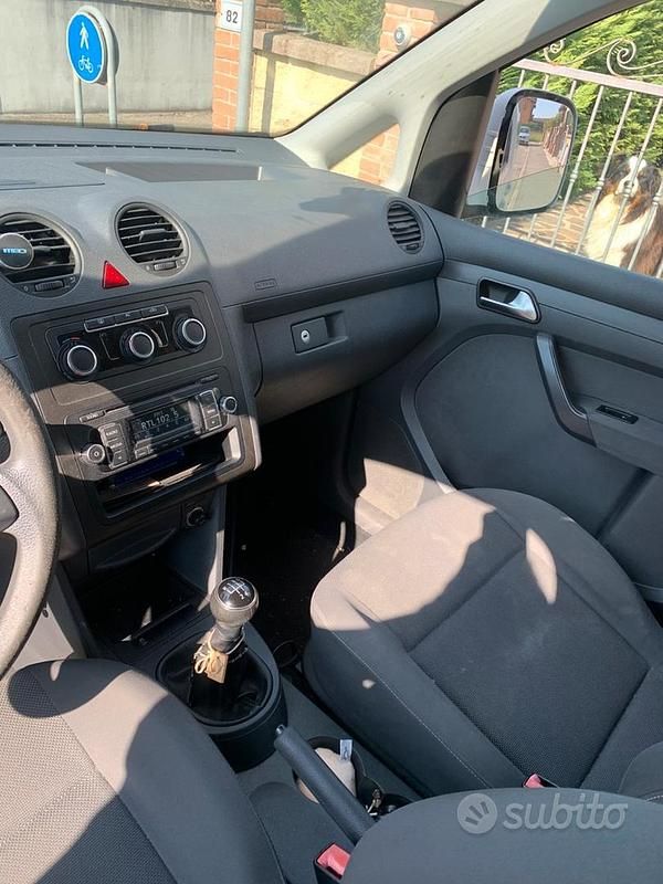 Usata VW Caddy 2011 Bianco Monovolume