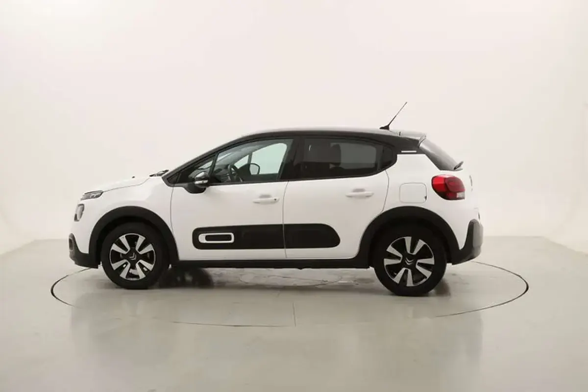 Usata Citroën C3 Shine 83 CV (61 kW) 2023 Bianco Utilitaria
