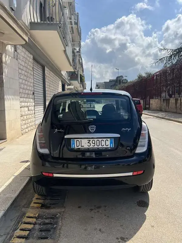 Usata Lancia Ypsilon 75 CV (55 kW) 2007 Utilitaria