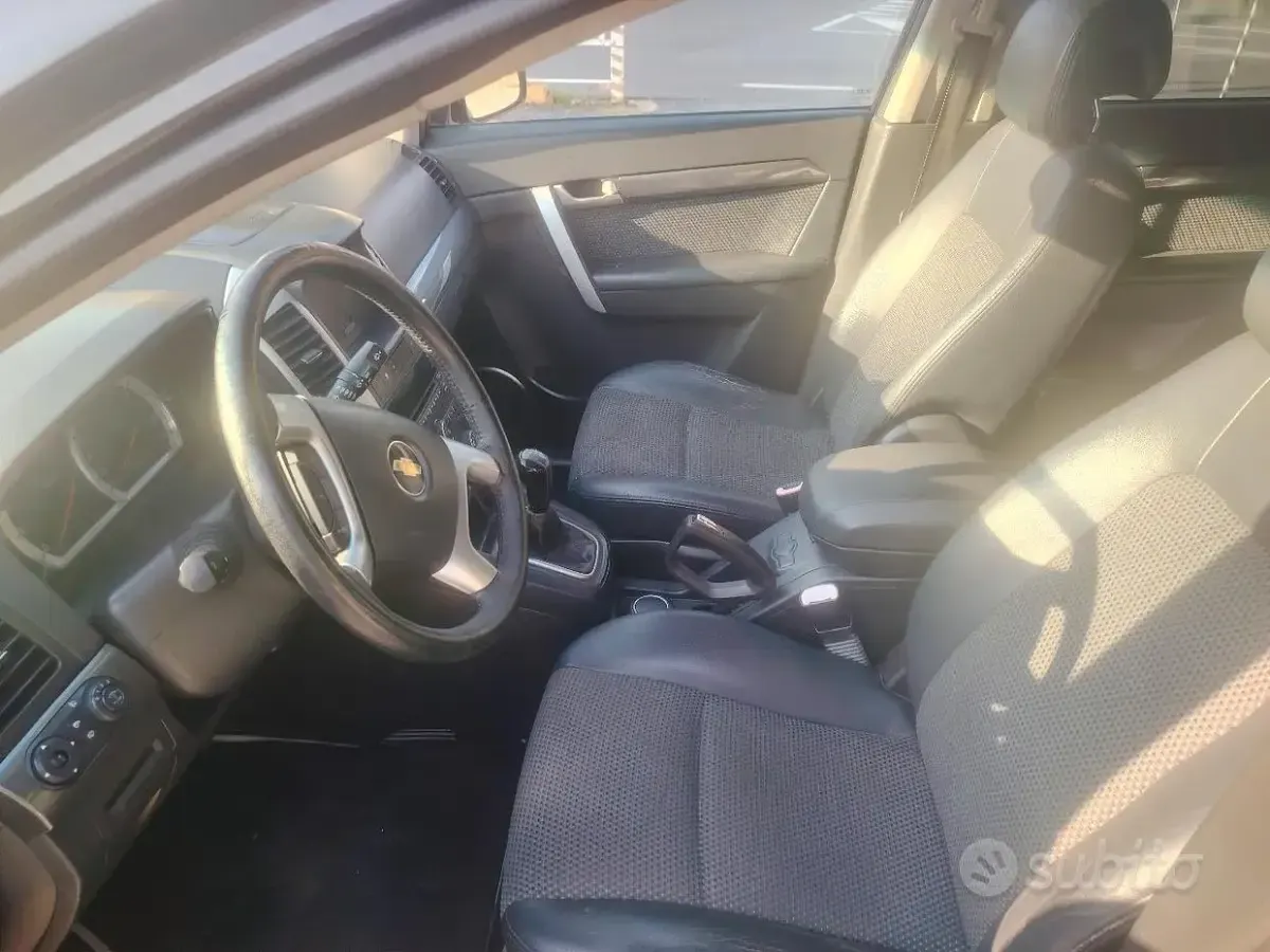Usata Chevrolet Captiva 150 CV (110 kW) 2007 Nero SUV