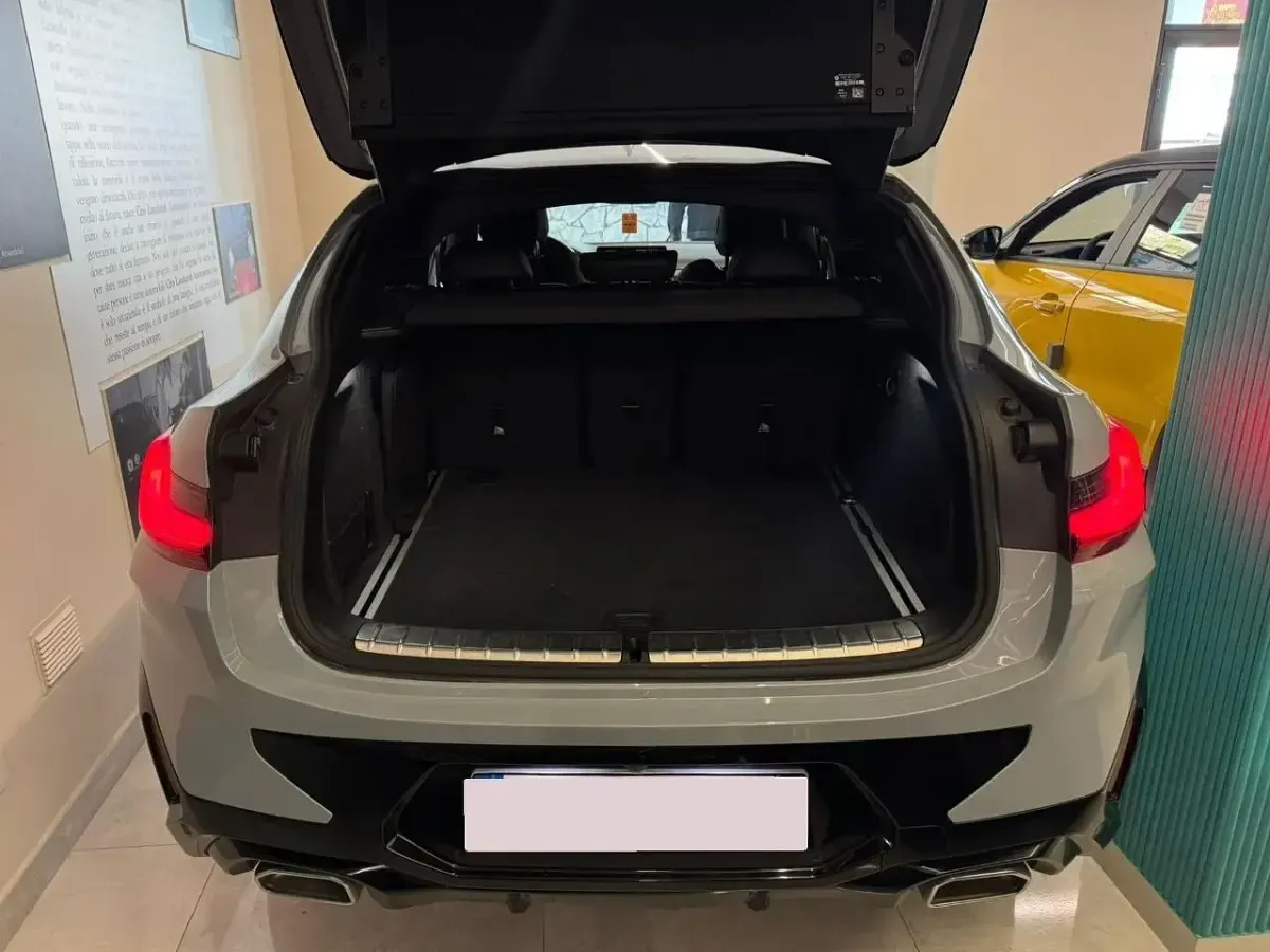Usata BMW X4 M Sport 184 CV (135 kW) 2024 Grigio SUV