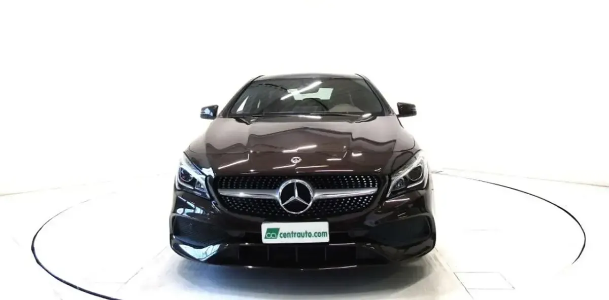 Usata Mercedes CLA220 177 CV (130 kW) 2017 Marrone Coupé